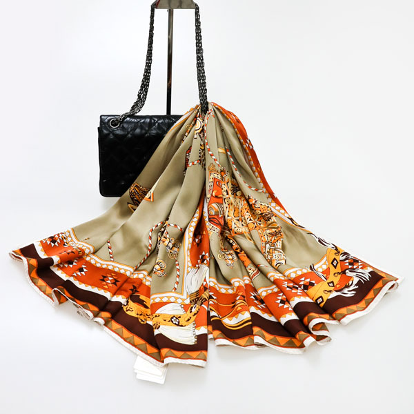 金裝車架絲巾 金裝車架絲巾